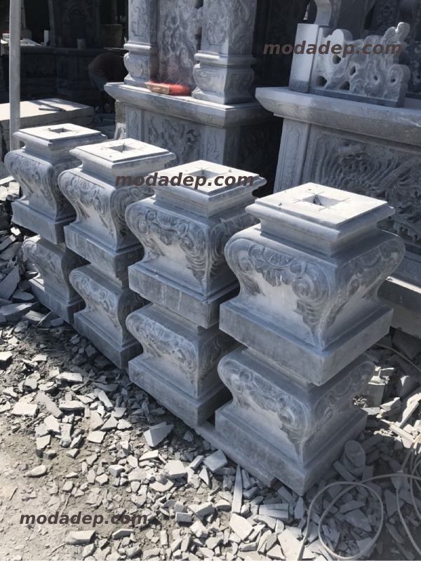 Chân cột đá vuông