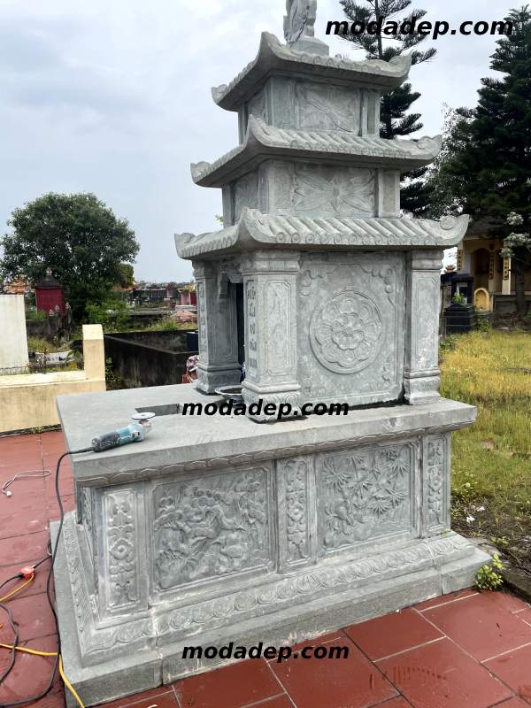 mộ đá ba mái