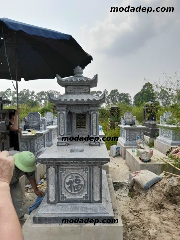 mộ đá hai mái