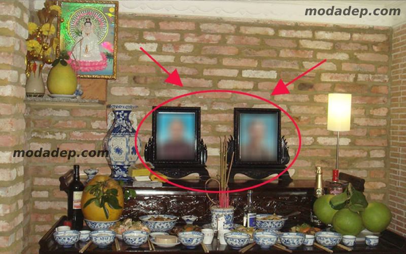 cách đặt ảnh thờ ông bà bố mẹ theo nguyên tắc "nam tả, nữ hữu"