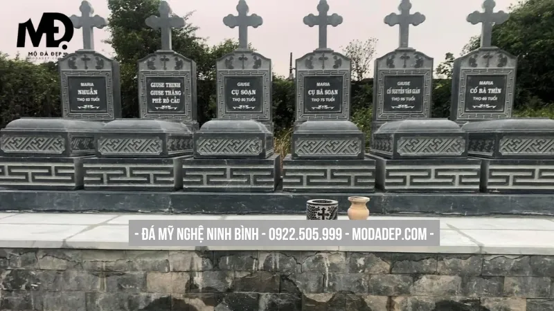 Mộ đá xanh công giáo bán tại Quảng Ninh