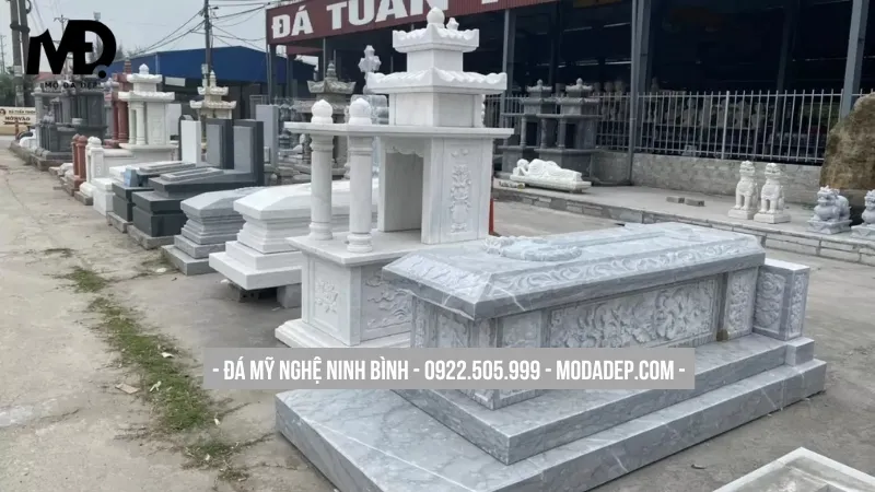 Mẫu mộ đá trắng 2 mái đơn giản, hiện đại