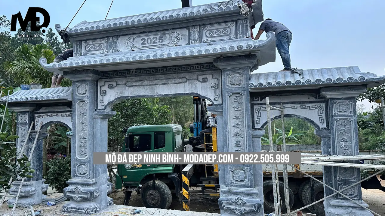cổng đá lăng mộ