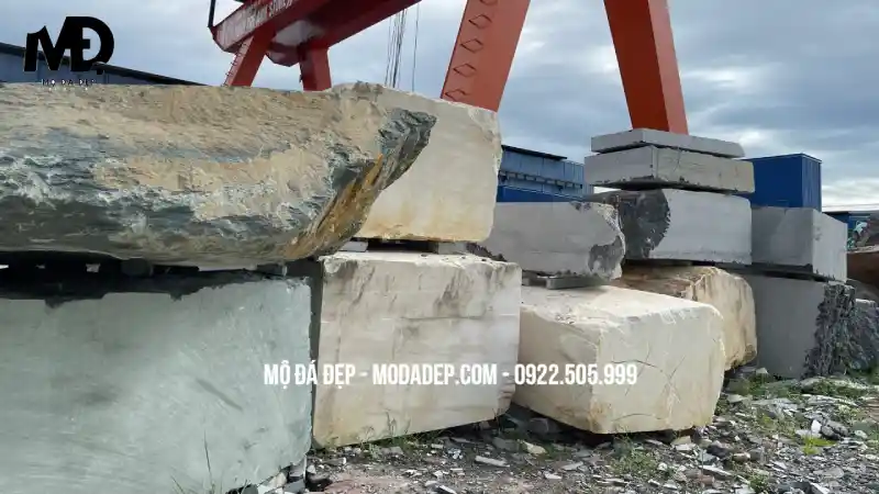 đá làm lăng mộ